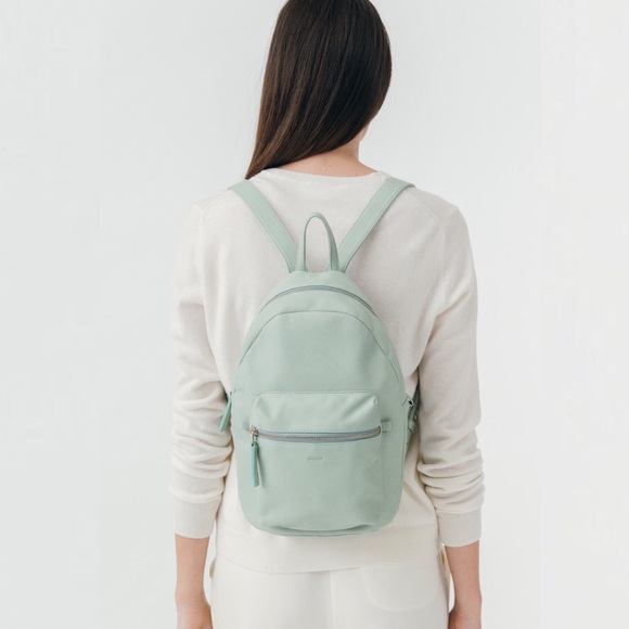 baggu mini backpack